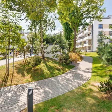 Dom Nad Morzem, Basen, Plaza, Silownia, Plac Zabaw, Kort Tenisowy Ustronie Morskie