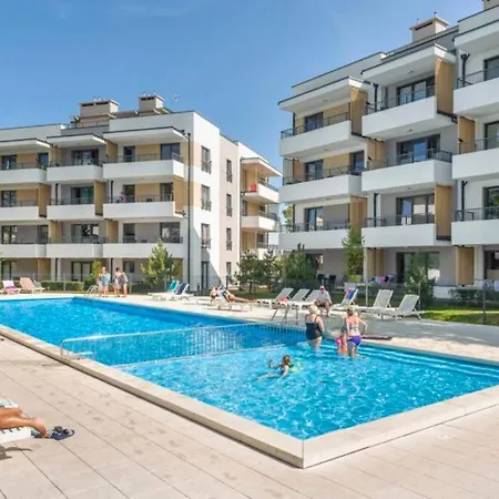 Nyaraló Dom Nad Morzem, Basen, Plaza, Silownia, Plac Zabaw, Kort Tenisowy