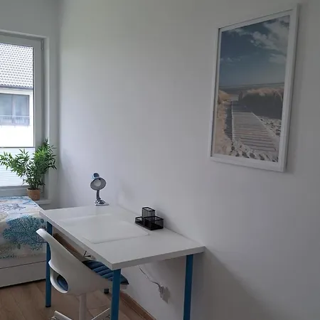 Dom Nad Morzem, Basen, Plaza, Silownia, Plac Zabaw, Kort Tenisowy * 尤斯托尼莫斯基